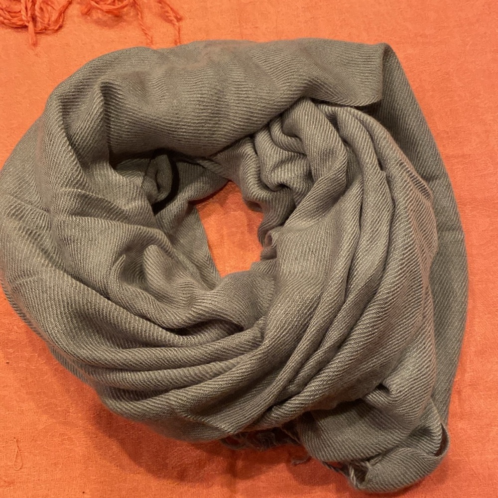 Pashmire Gray Acrylic Scarf